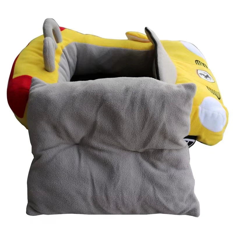 Cama con Forma de Auto para Perros y Gatos — Pequeños y Medianos