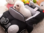 Cama con Forma de Auto para Perros y Gatos — Pequeños y Medianos